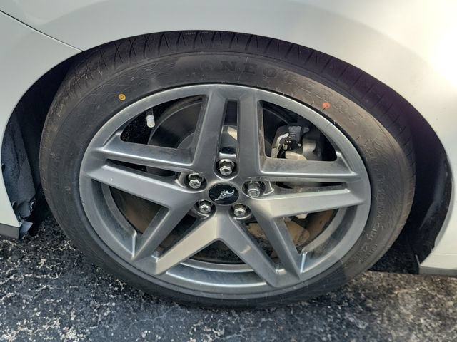 Used 2024 Ford Mustang Coupe RWD image 8
