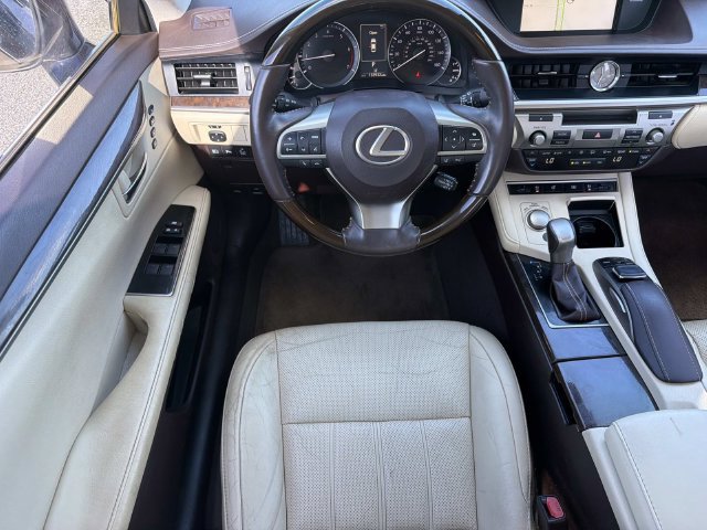 Used 2017 Lexus ES 350 w/ Luxury Package FWD image 14