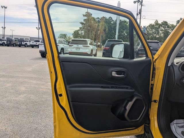 Used 2023 Jeep Renegade Latitude image 14