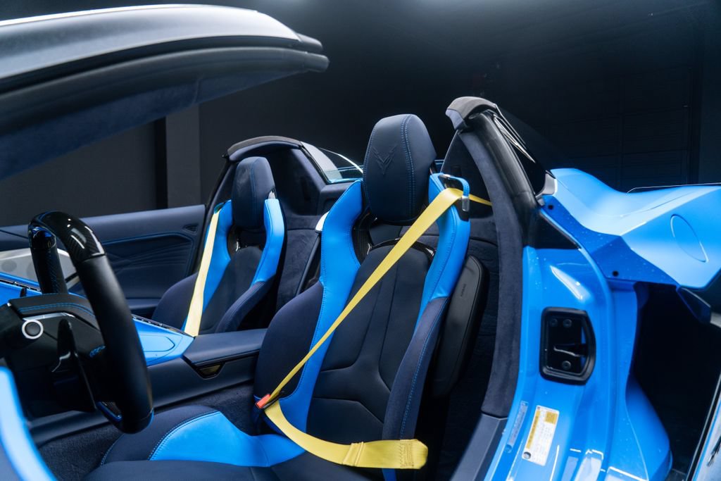 Used 2025 Chevrolet Corvette Z06 RWD image 28