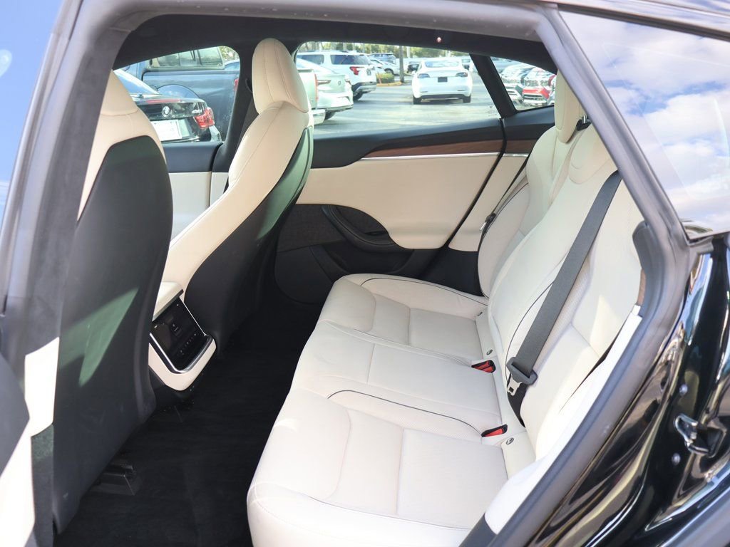 Used 2021 Tesla Model S Plaid image 37