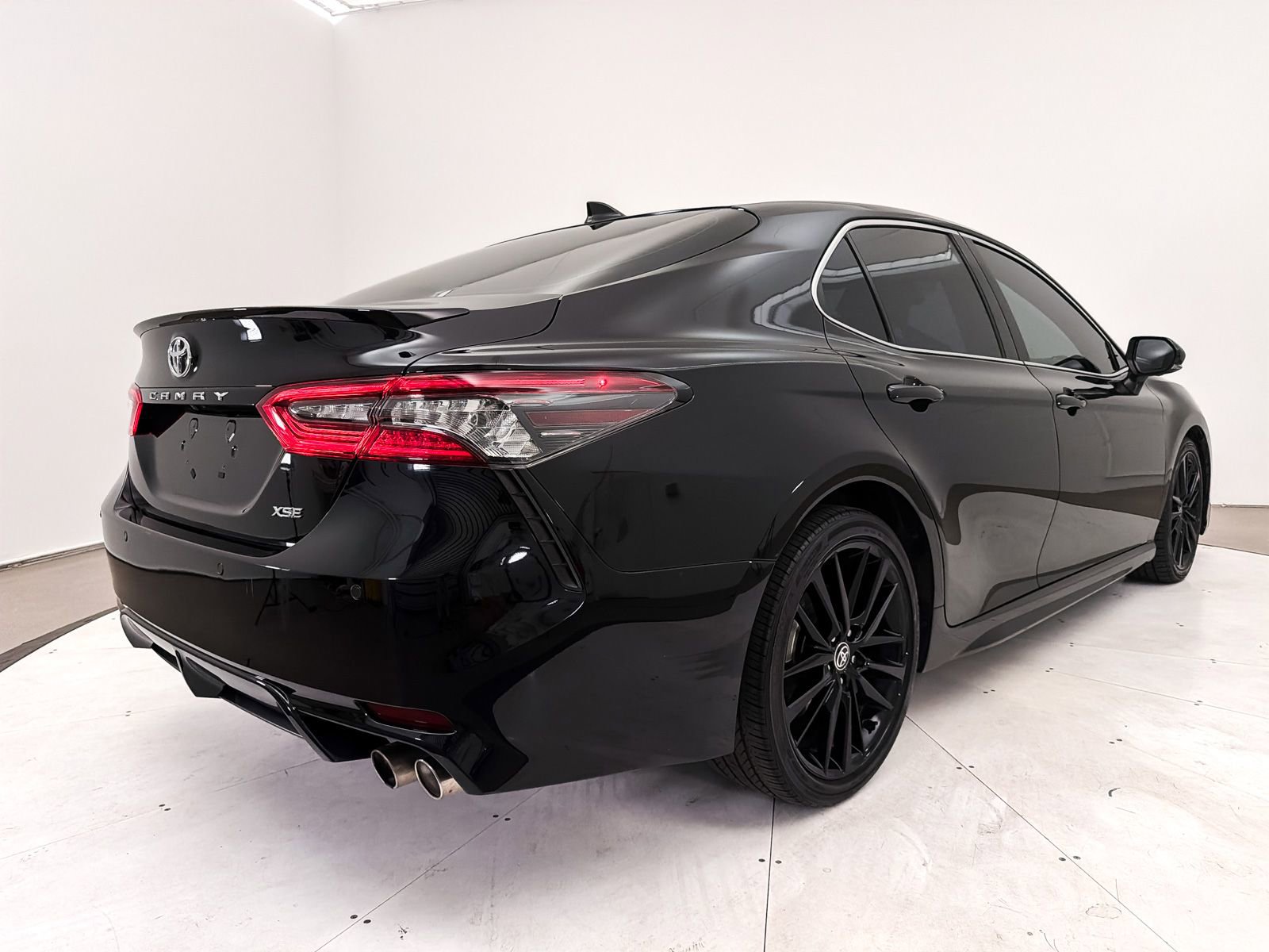 Used 2021 Toyota Camry XSE w/ Navigation Package FWD image 20