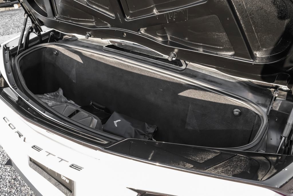 Used 2022 Chevrolet Corvette Stingray Premium Conv w/ Z51 Performance Package RWD image 57
