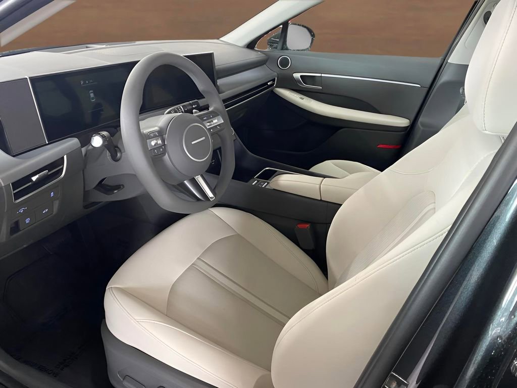 Certified 2025 Hyundai Sonata SEL AWD/4WD image 11