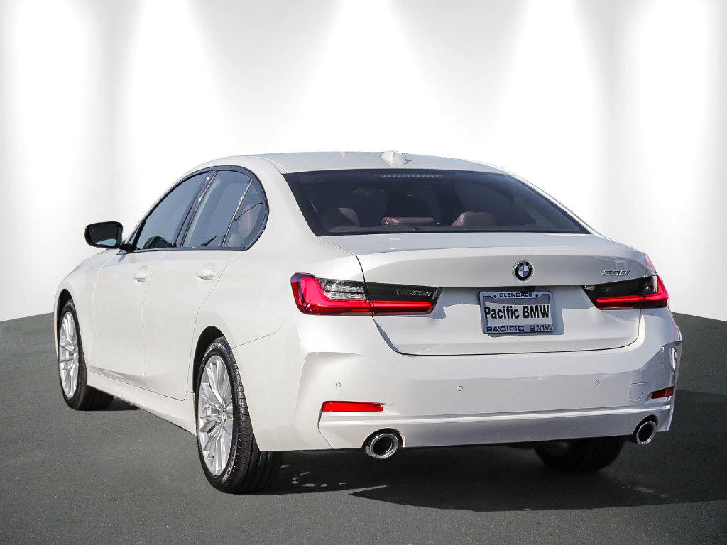 Certified 2023 BMW 330i Sedan w/ Driving Assistance Package RWD image 4