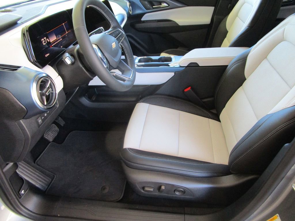 New 2026 Chevrolet Equinox EV LT w/ Convenience Package II image 17