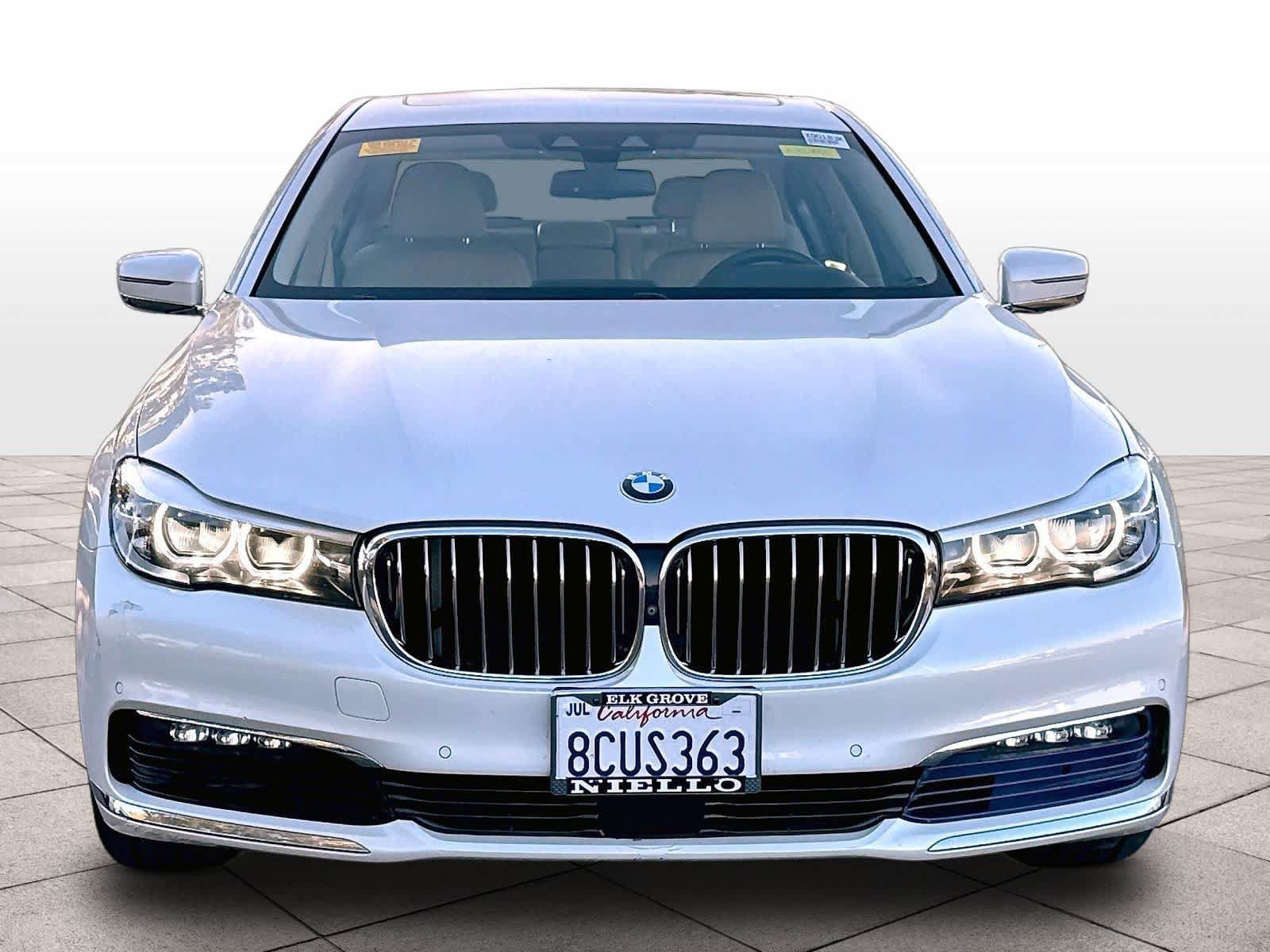 Used 2016 BMW 740i RWD image 2