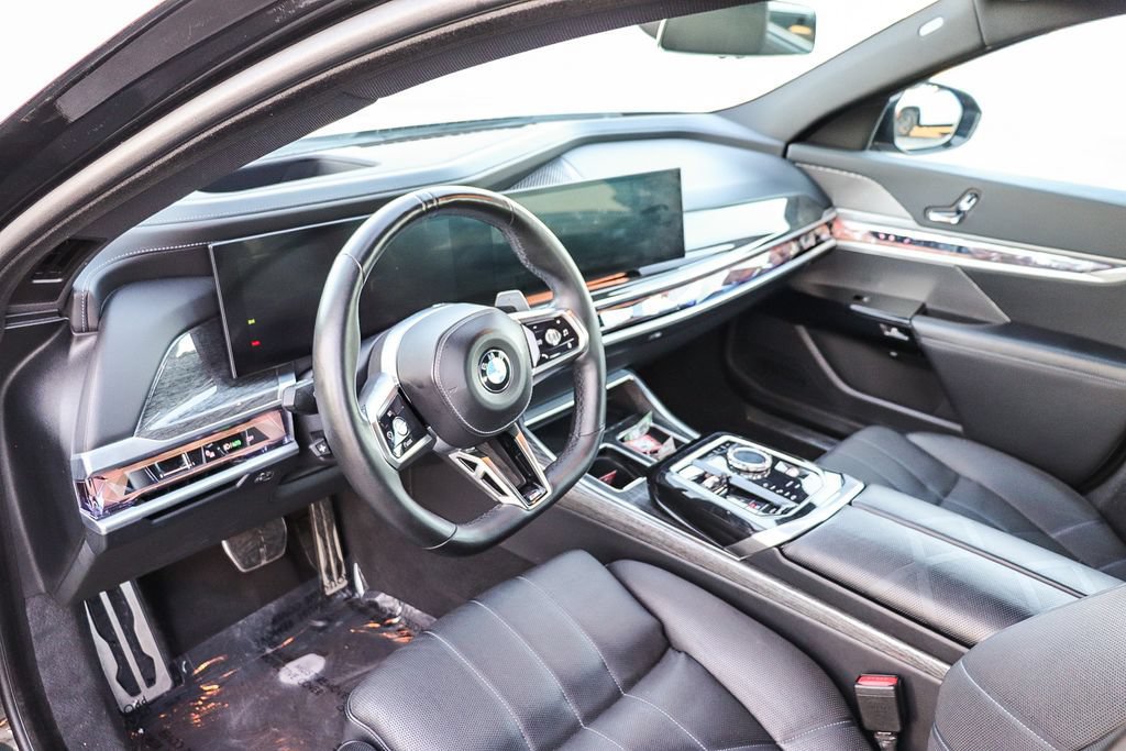 Used 2024 BMW 740i RWD image 23
