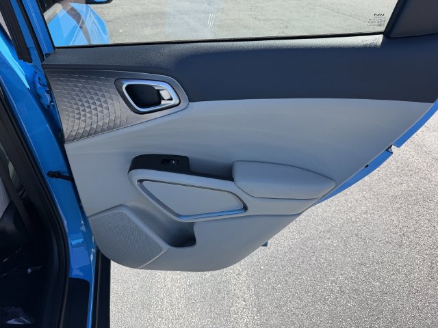 Certified 2023 Kia Soul EX FWD image 31