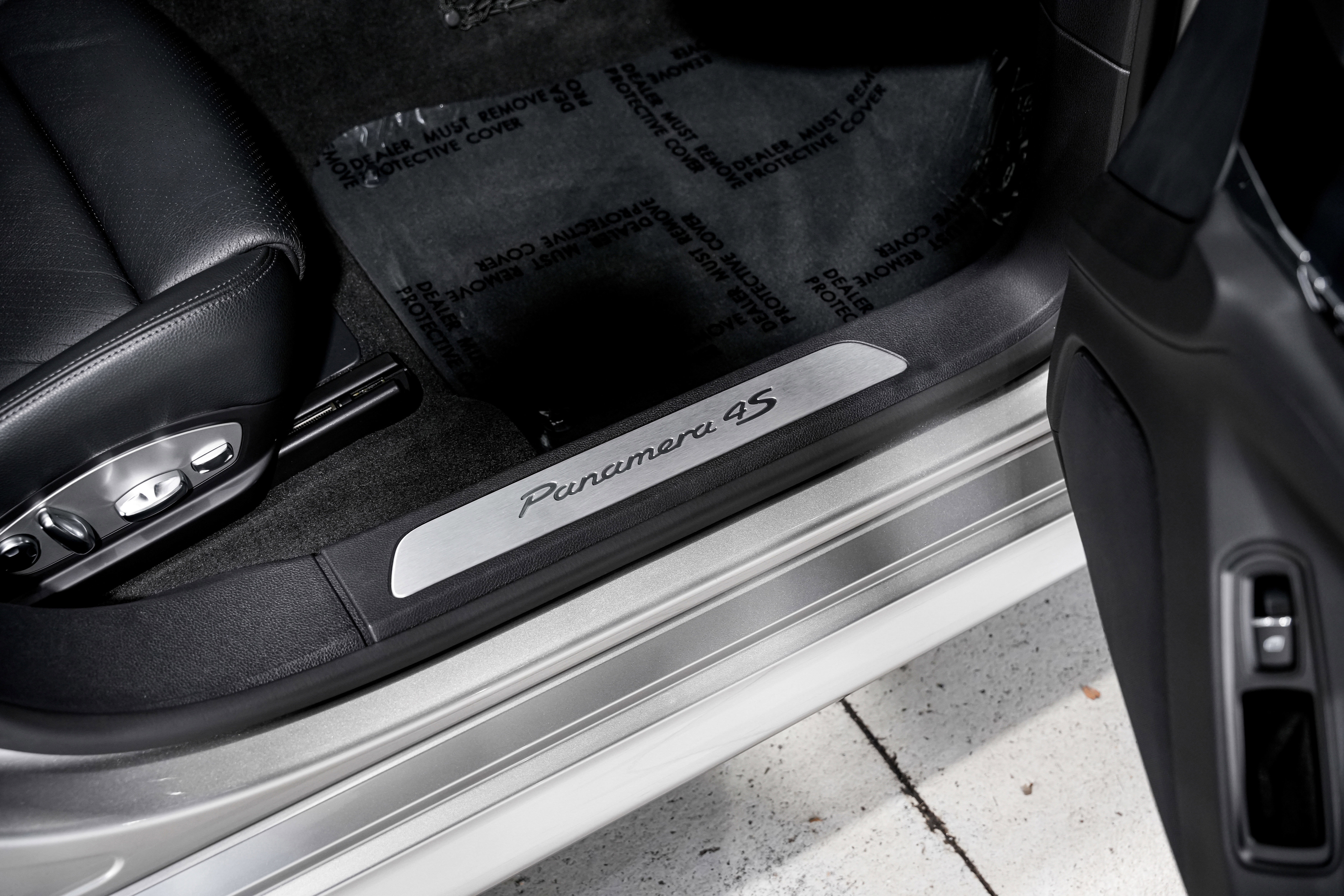 Used 2012 Porsche Panamera 4S image 21