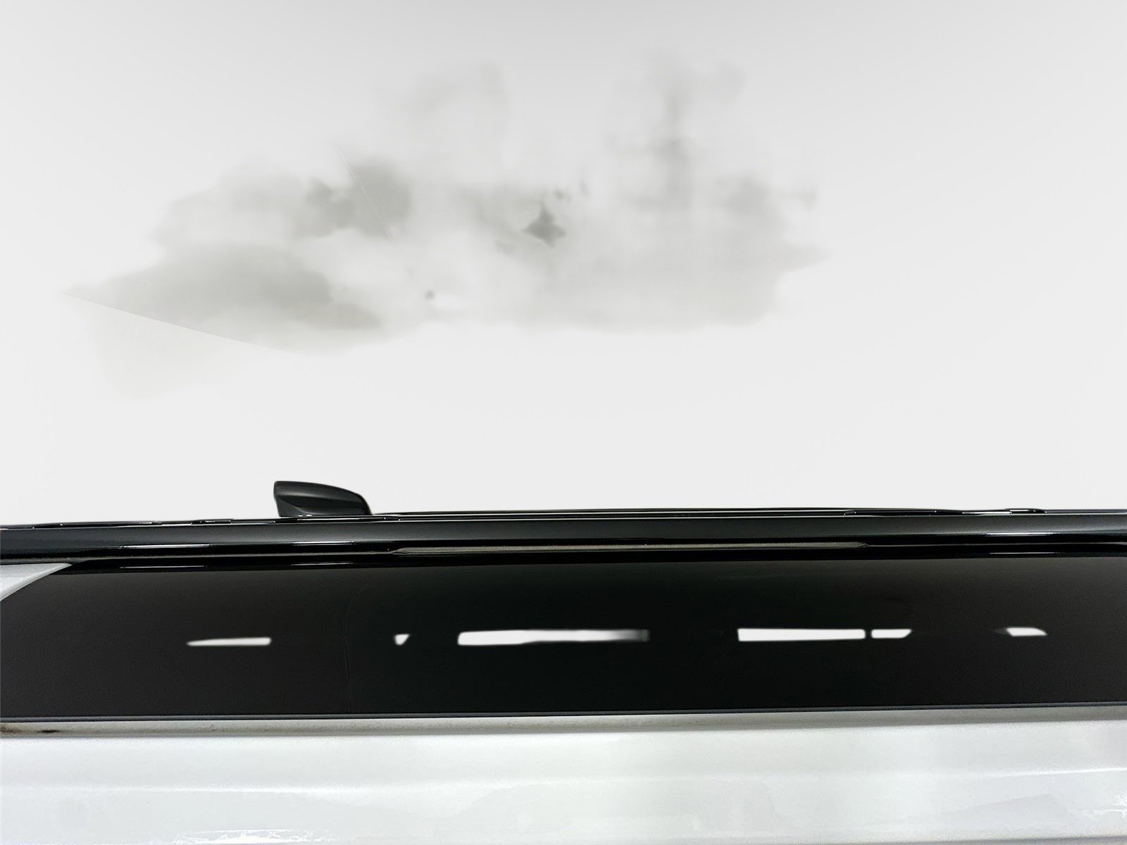 Used 2021 Land Rover Defender 90 First Edition image 11