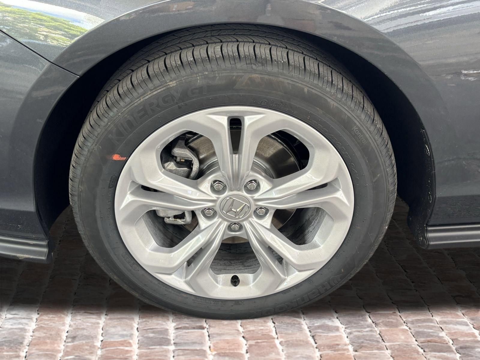 New 2026 Honda Accord LX image 38