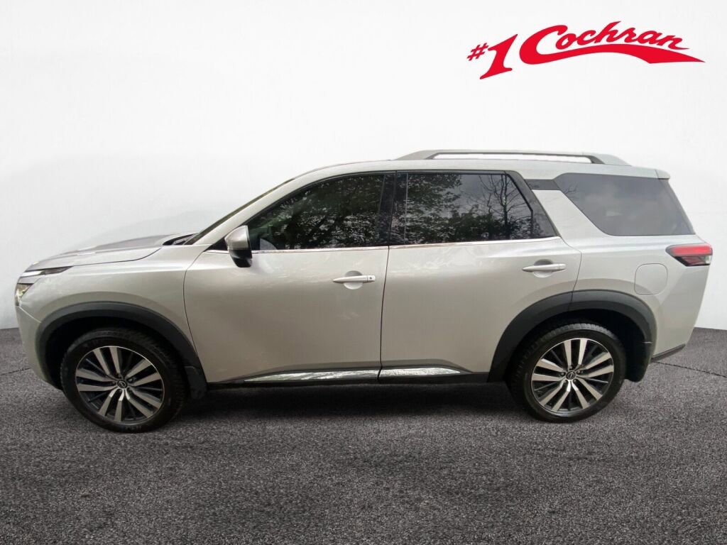 Used 2022 Nissan Pathfinder Platinum image 4
