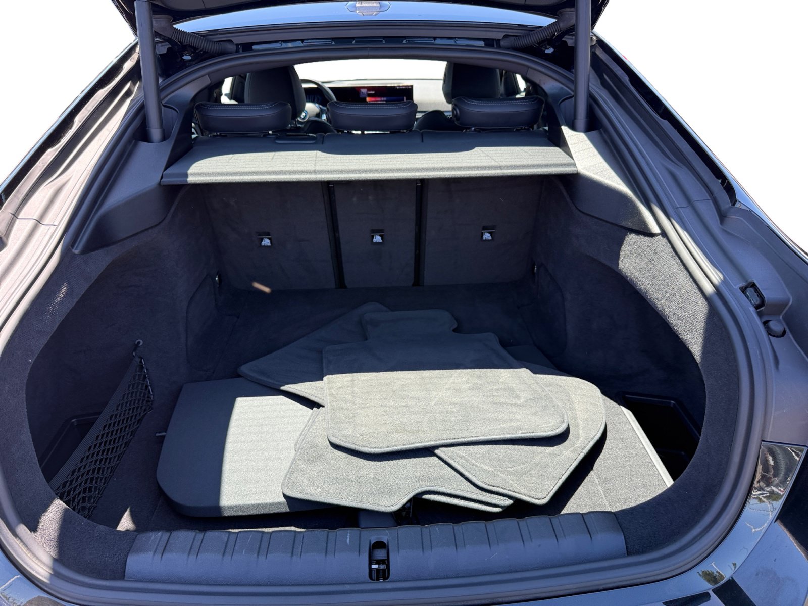 Used 2024 BMW i4 eDrive40 RWD image 17