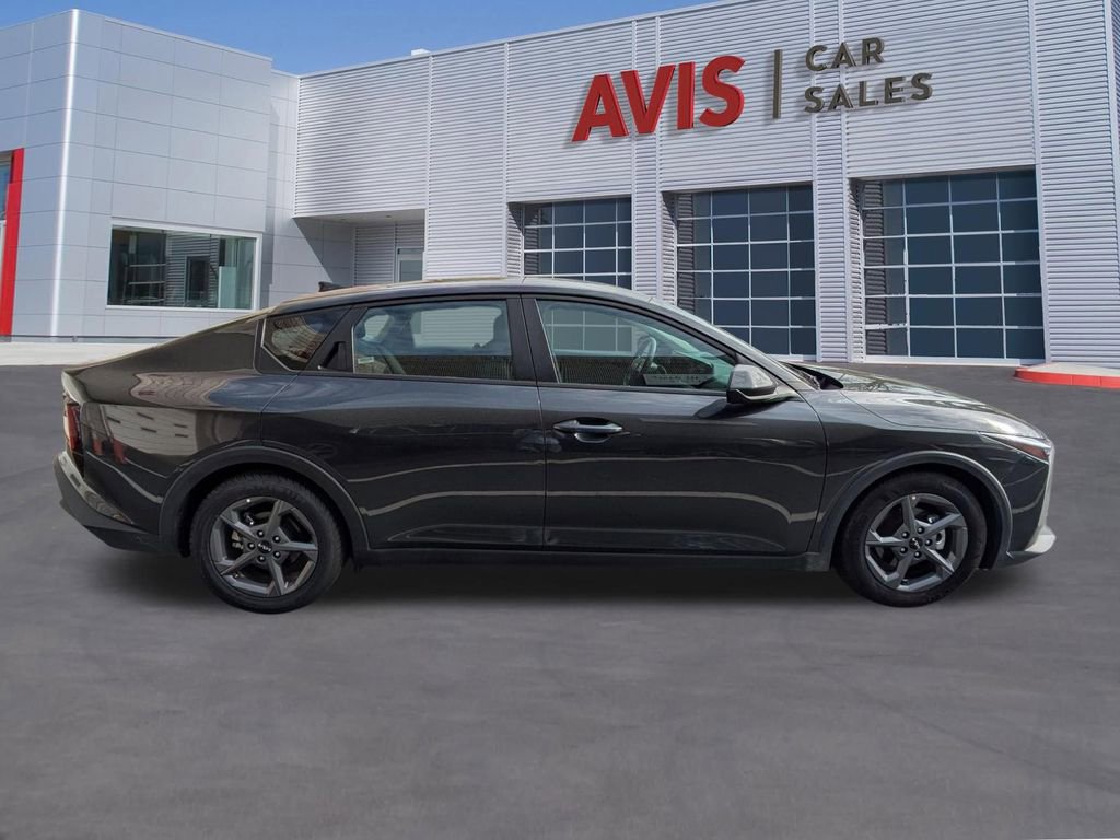 Used 2025 Kia K4 LXS image 5