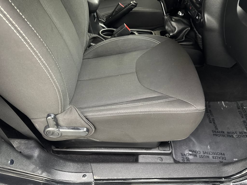 Used 2014 Jeep Wrangler Rubicon w/ Power Convenience Group AWD/4WD image 38