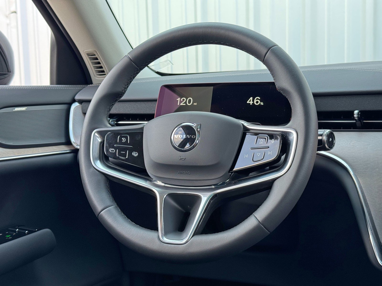 Used 2025 Volvo EX90 Ultra image 21