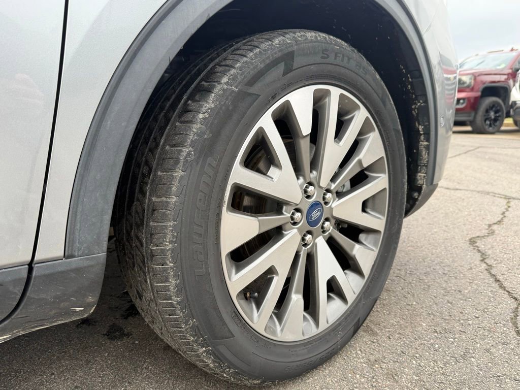 Used 2021 Ford Escape Titanium image 32