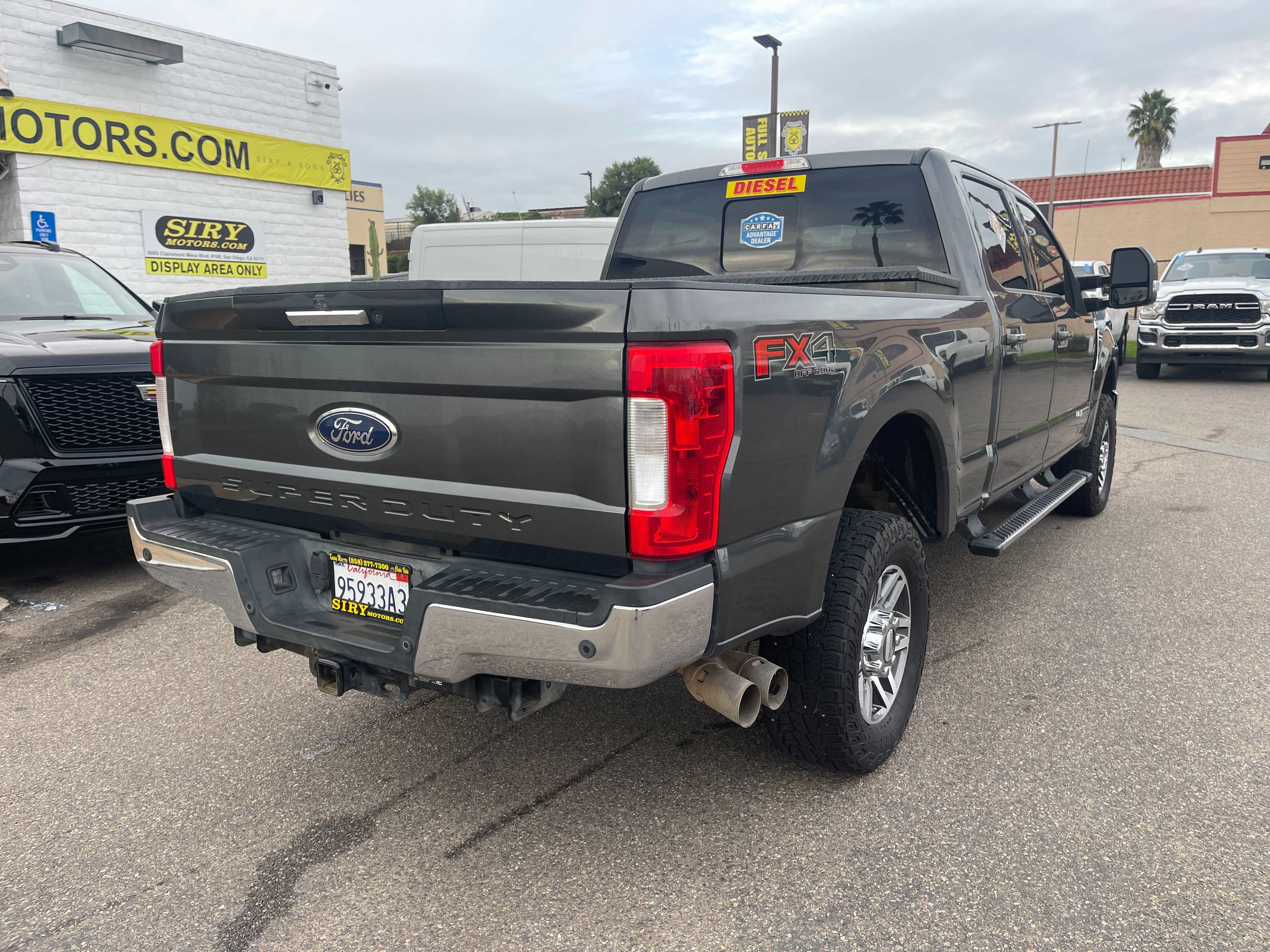Used 2017 Ford F250 Lariat w/ Lariat Value Package AWD/4WD image 3