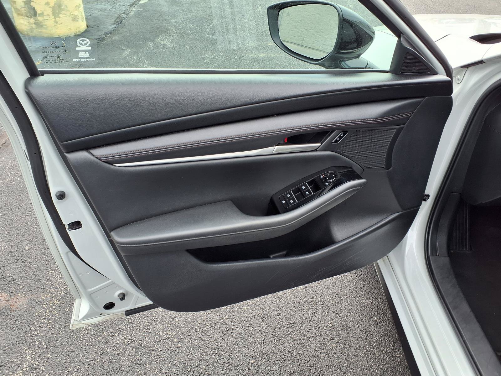 Used 2024 MAZDA MAZDA3 s FWD image 16
