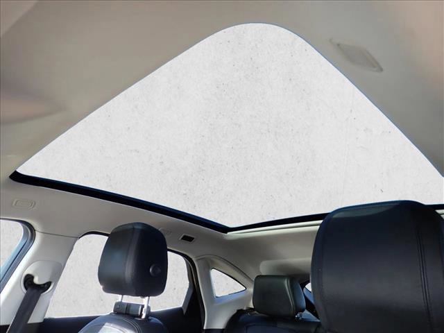 Used 2020 Jaguar E-PACE image 13