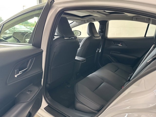 Used 2025 Toyota Prius LE image 37