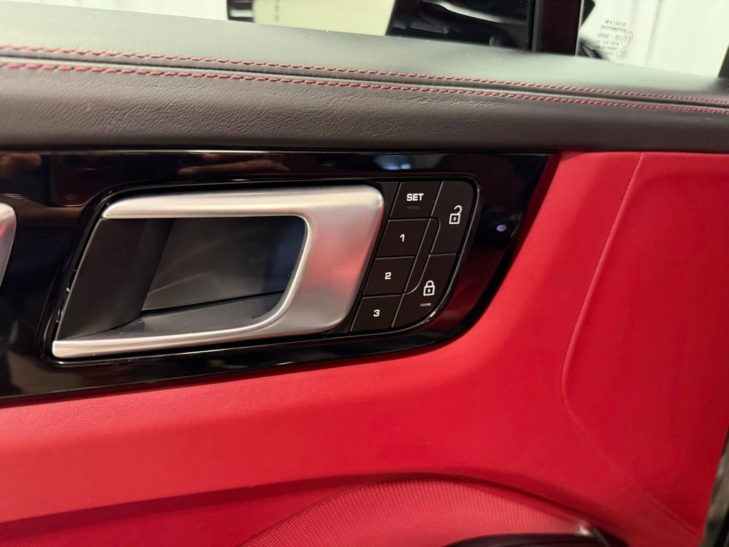 Certified 2023 Porsche Cayenne Turbo image 9