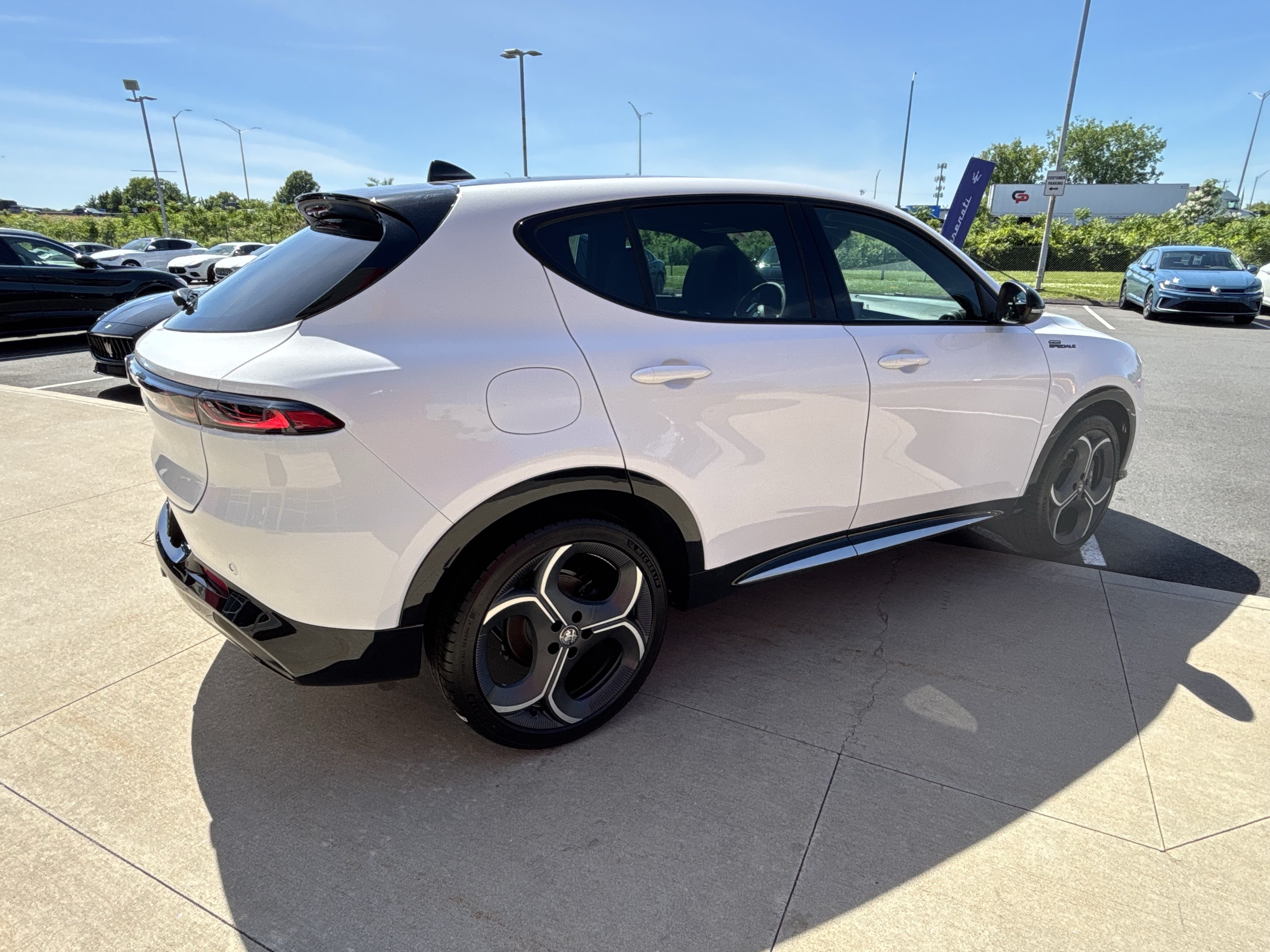 New 2026 Alfa Romeo Tonale AWD/4WD image 10
