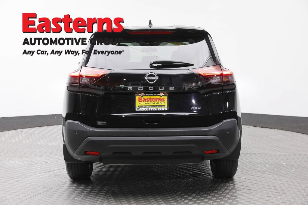 Used 2023 Nissan Rogue S AWD/4WD image 5