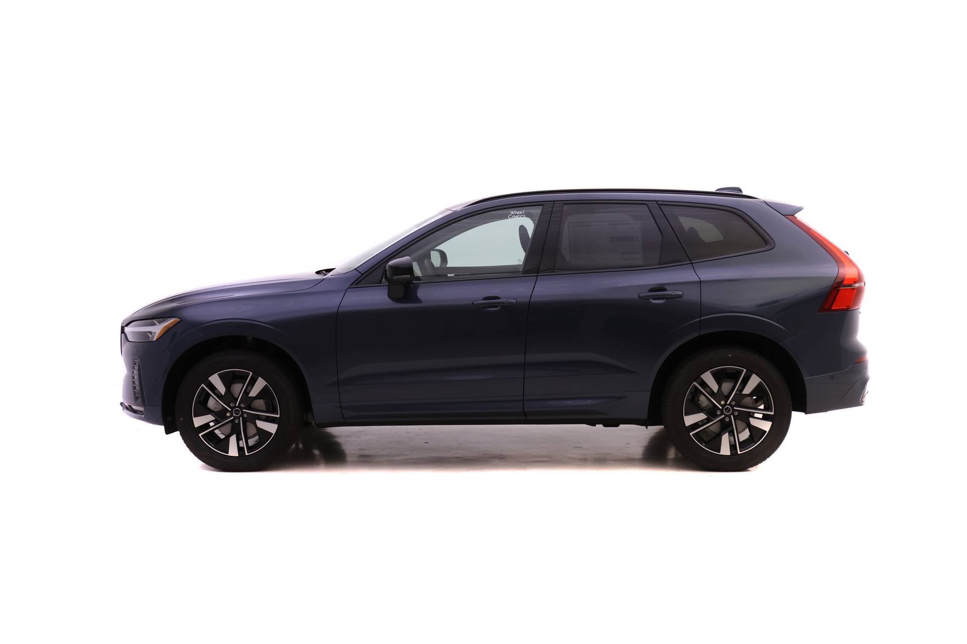New 2026 Volvo XC60 B5 Plus w/ Protection Package Premier image 3