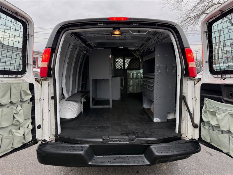 Used 2011 Chevrolet Express 2500 image 11