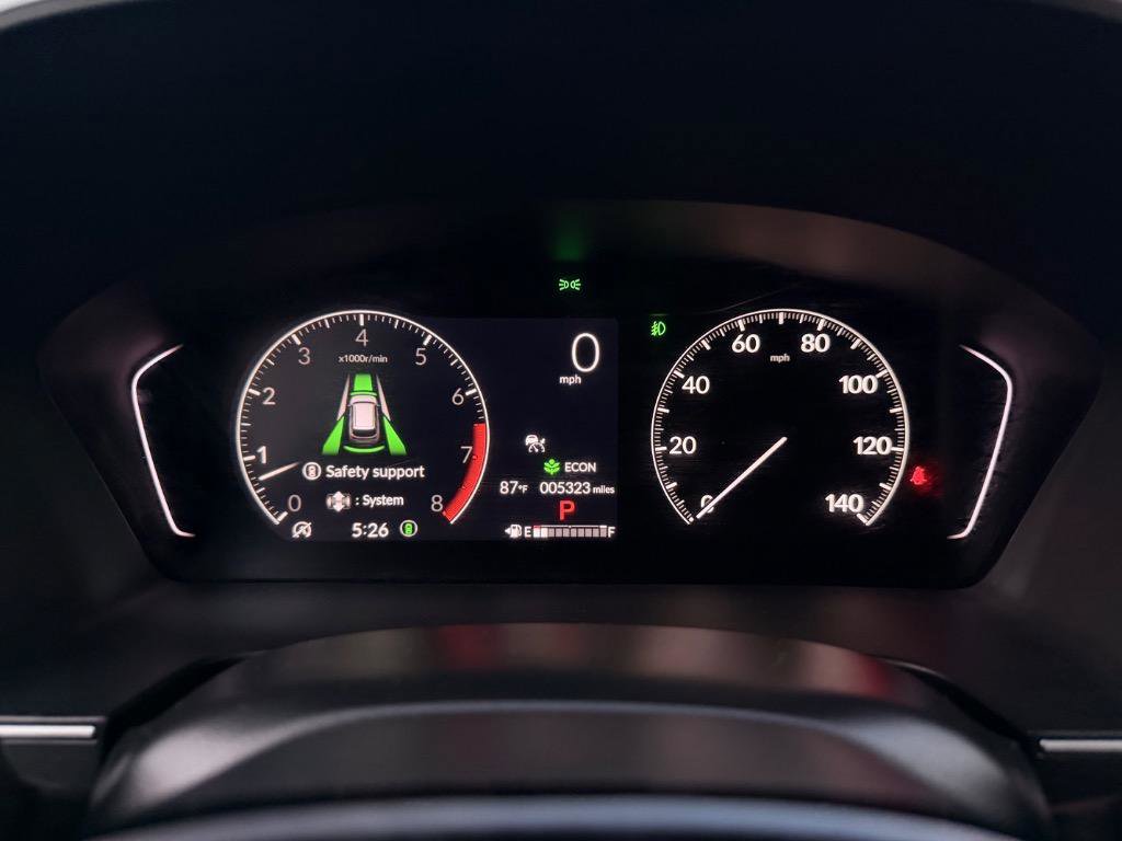 Used 2025 Honda Pilot Touring image 3