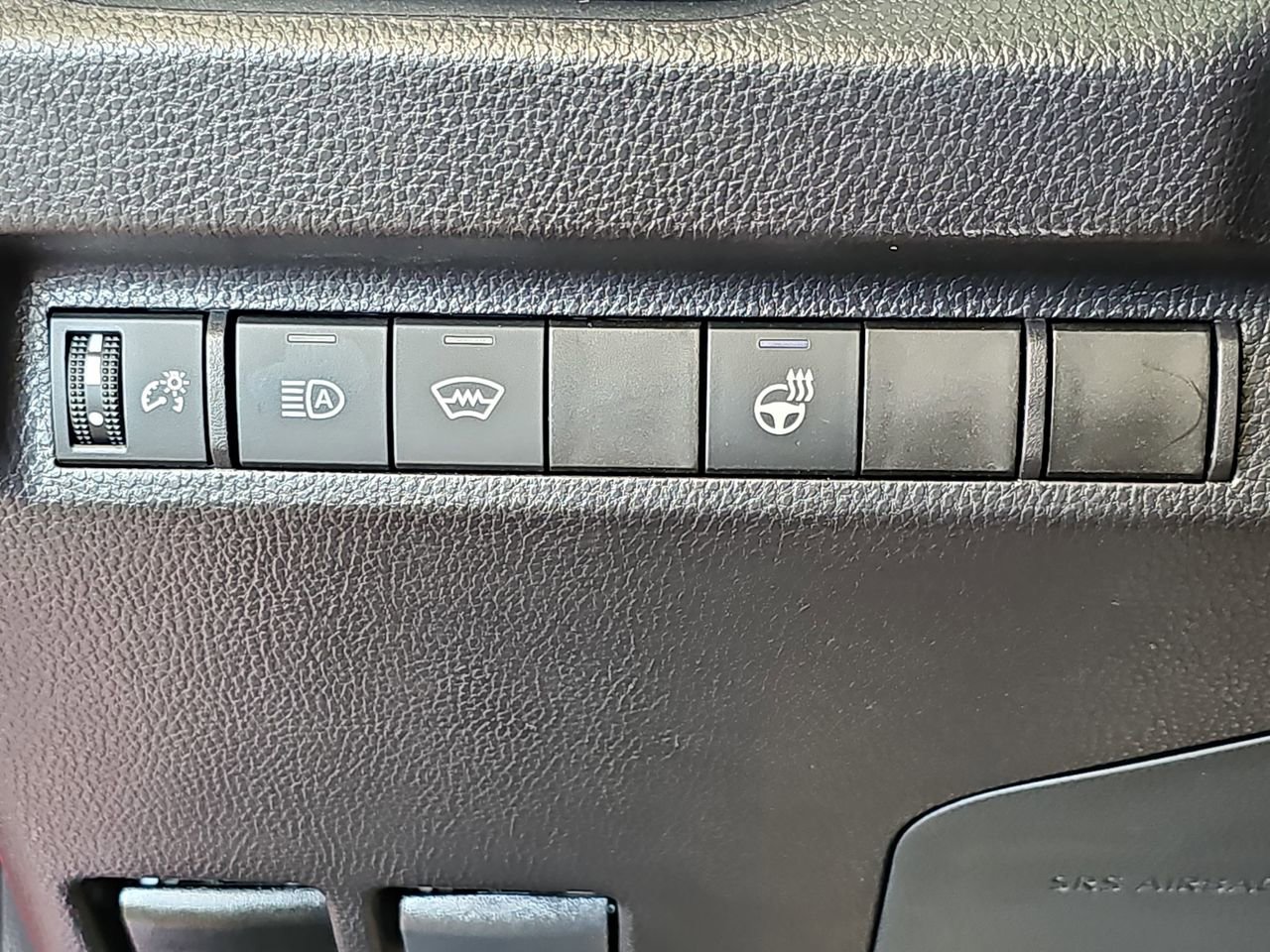 Used 2025 Toyota RAV4 XLE w/ Weather Package image 29
