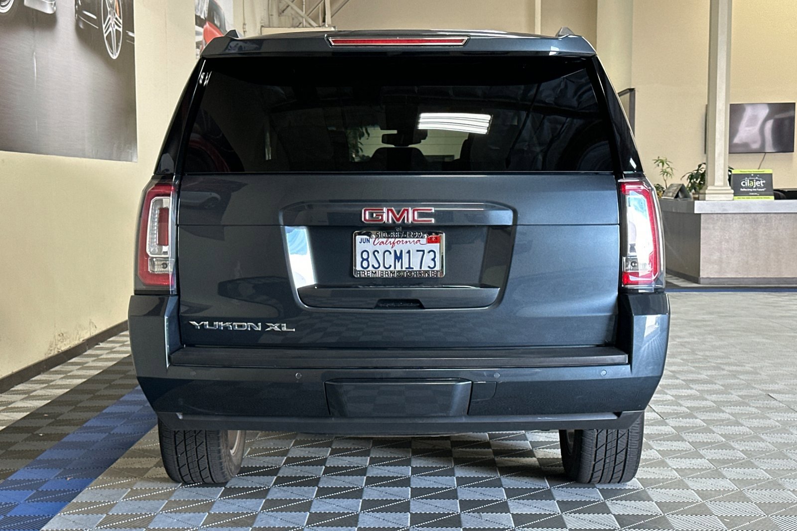 Used 2020 GMC Yukon XL SLT w/ Value Plus Edition image 5