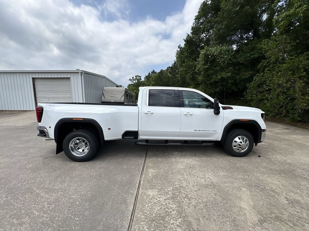New 2026 GMC Sierra 3500 SLE w/ SLE Value Package AWD/4WD image 9