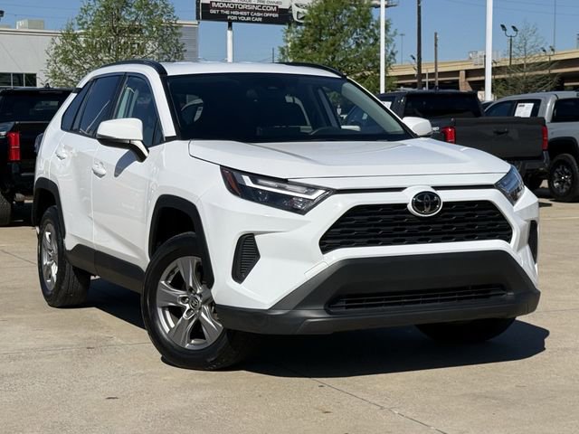Used 2024 Toyota RAV4 XLE image 2
