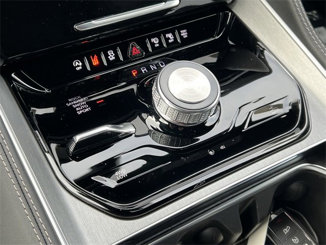 New 2026 Jeep Grand Wagoneer 4WD w/ Premium Group I image 32