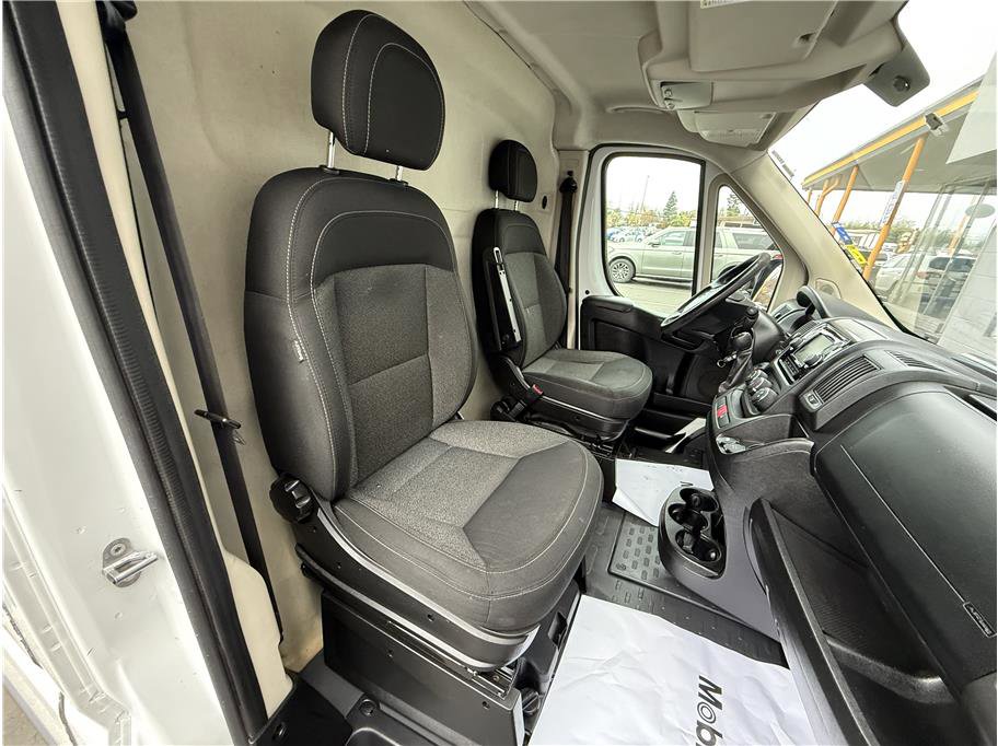 Used 2015 RAM ProMaster 2500 w/ Interior Convenience Group image 11
