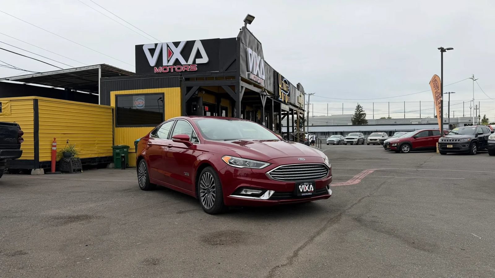 Used 2017 Ford Fusion Energi Titanium FWD image 3