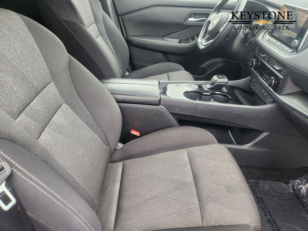 Used 2024 Nissan Rogue SV image 14
