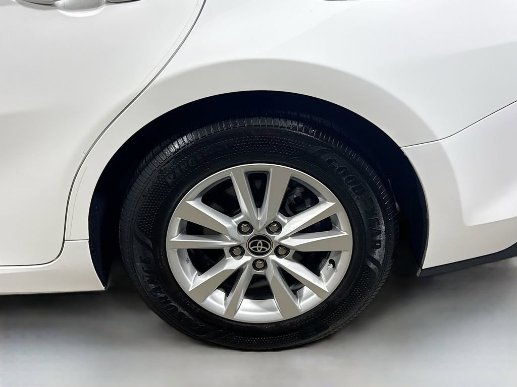 Certified 2025 Toyota Camry LE FWD image 9