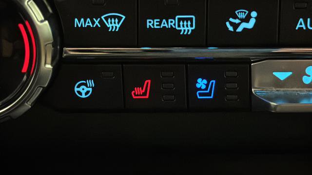 Used 2023 Ford F250 Lariat w/ Lariat Ultimate Package AWD/4WD image 31