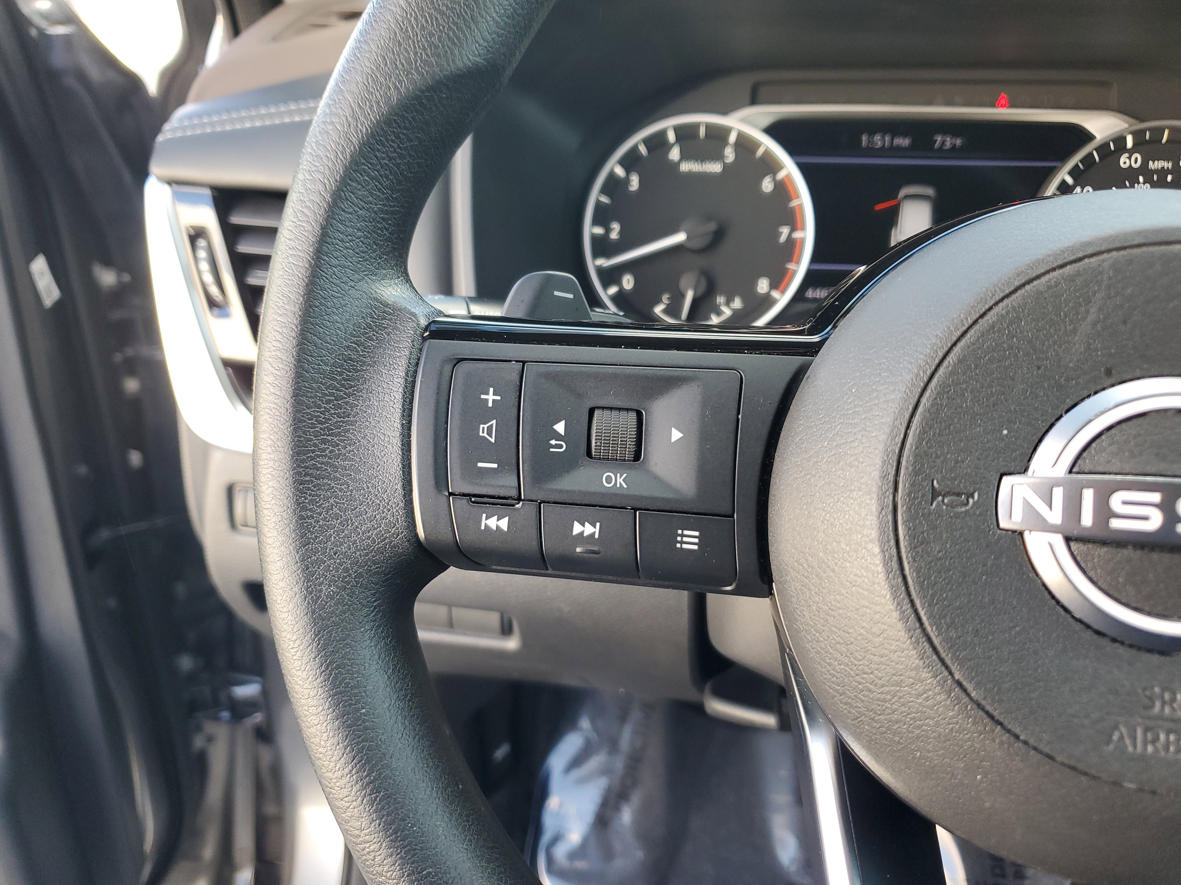 Used 2022 Nissan Rogue SV image 21