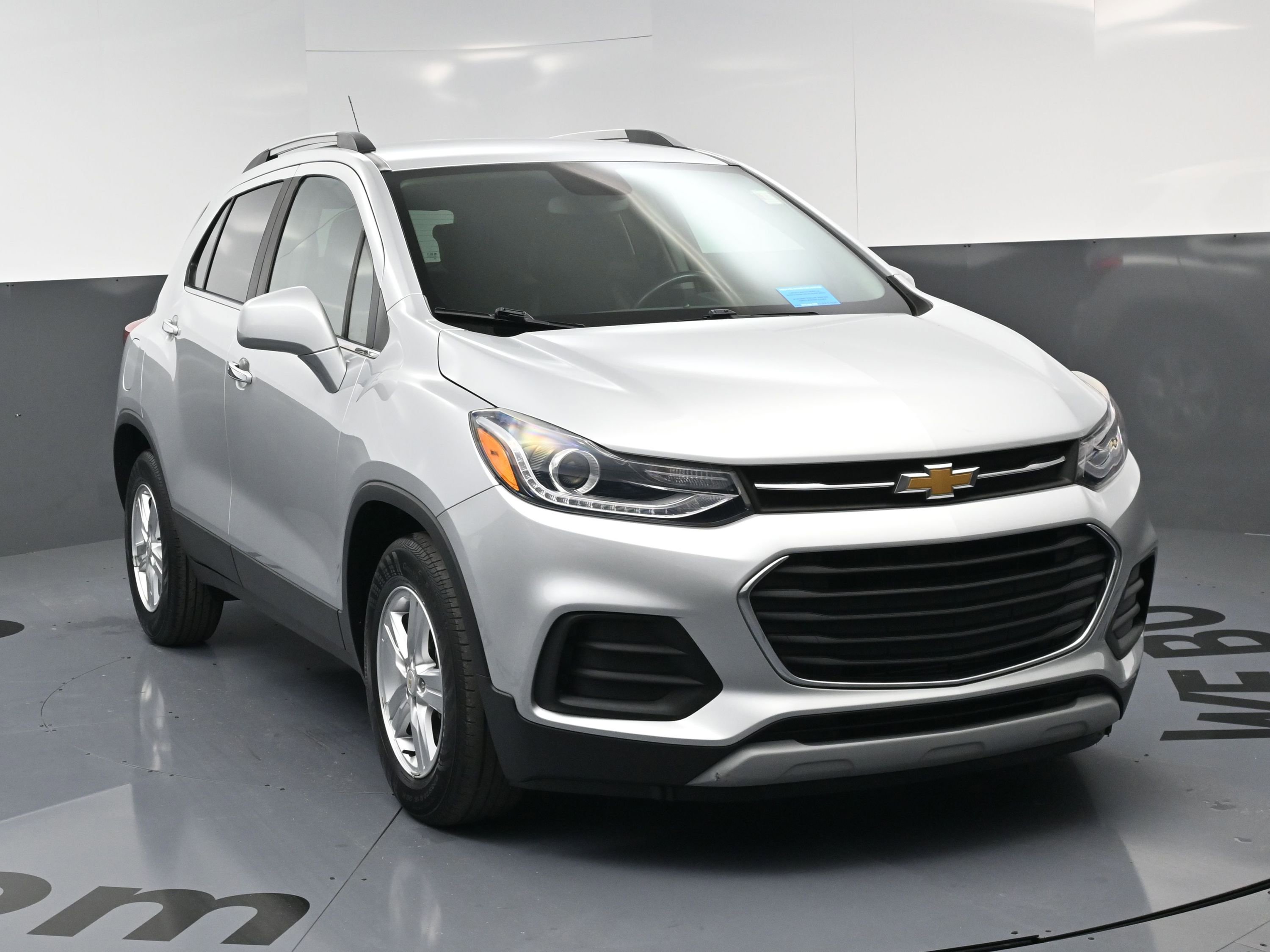 Used 2019 Chevrolet Trax LT w/ LT Convenience Package image 3