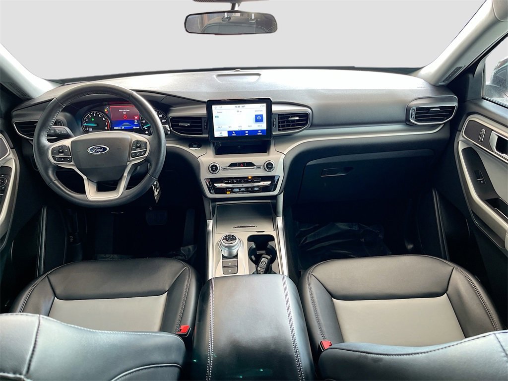 Used 2023 Ford Explorer XLT w/ Equipment Group 202A image 23