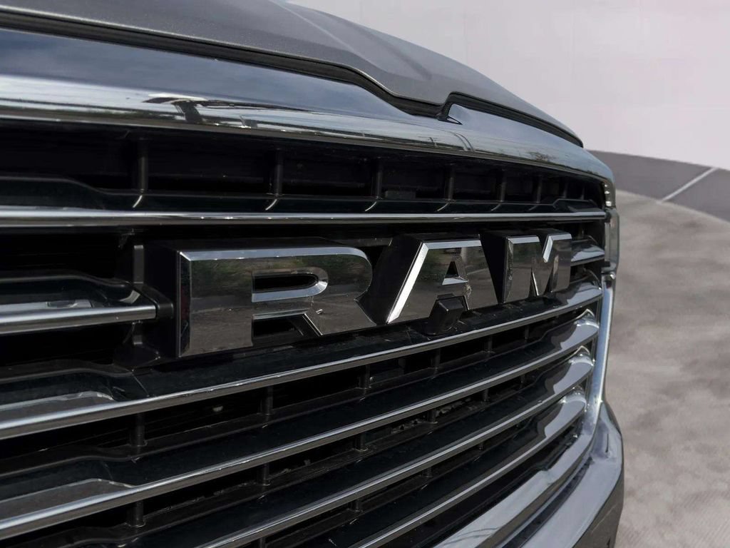 Used 2026 RAM 1500 Laramie AWD/4WD image 32