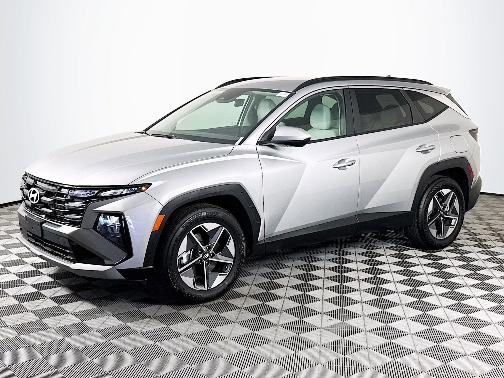 Used 2026 Hyundai Tucson SEL FWD image 4