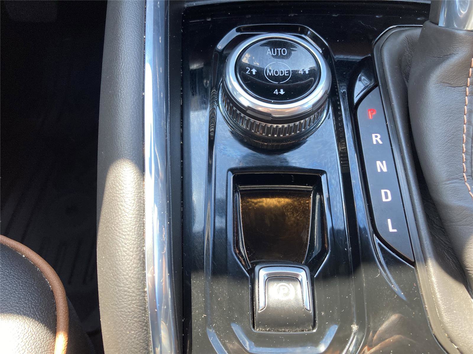 Used 2023 GMC Canyon AT4 w/ AT4 Premium Package image 17