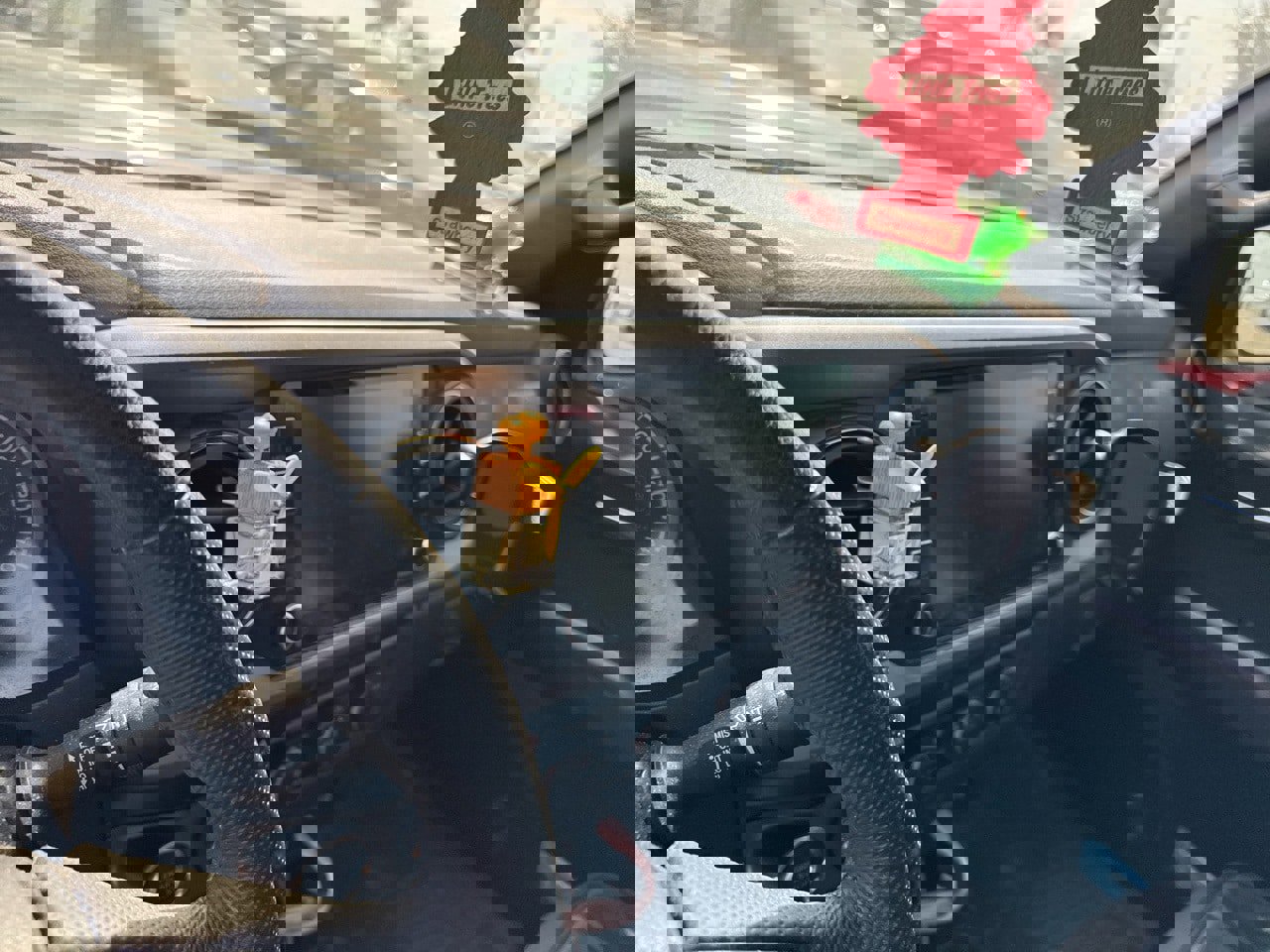 Used 2023 Toyota Tacoma TRD Sport image 9