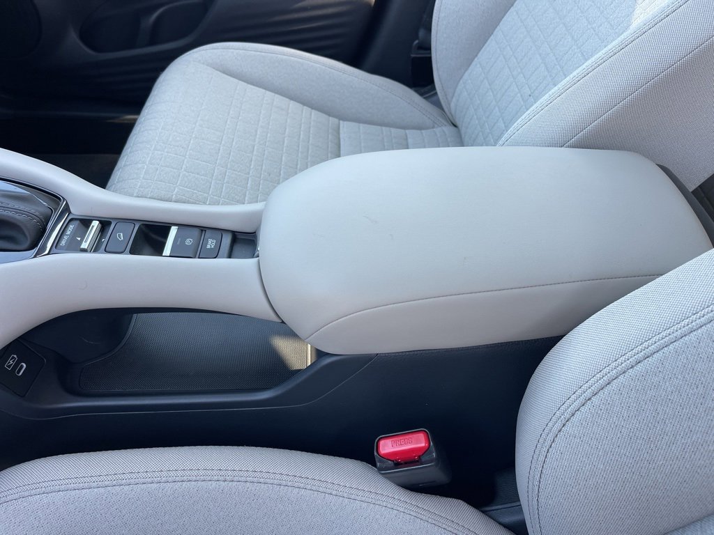 Certified 2025 Honda HR-V LX image 19